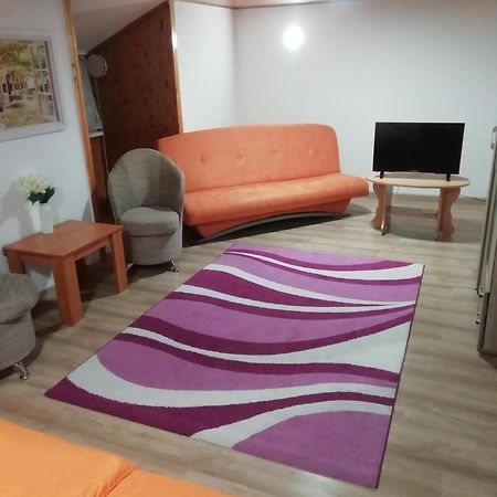 Asta La Vista Vendeghaz Hotel Miskolc Ngoại thất bức ảnh