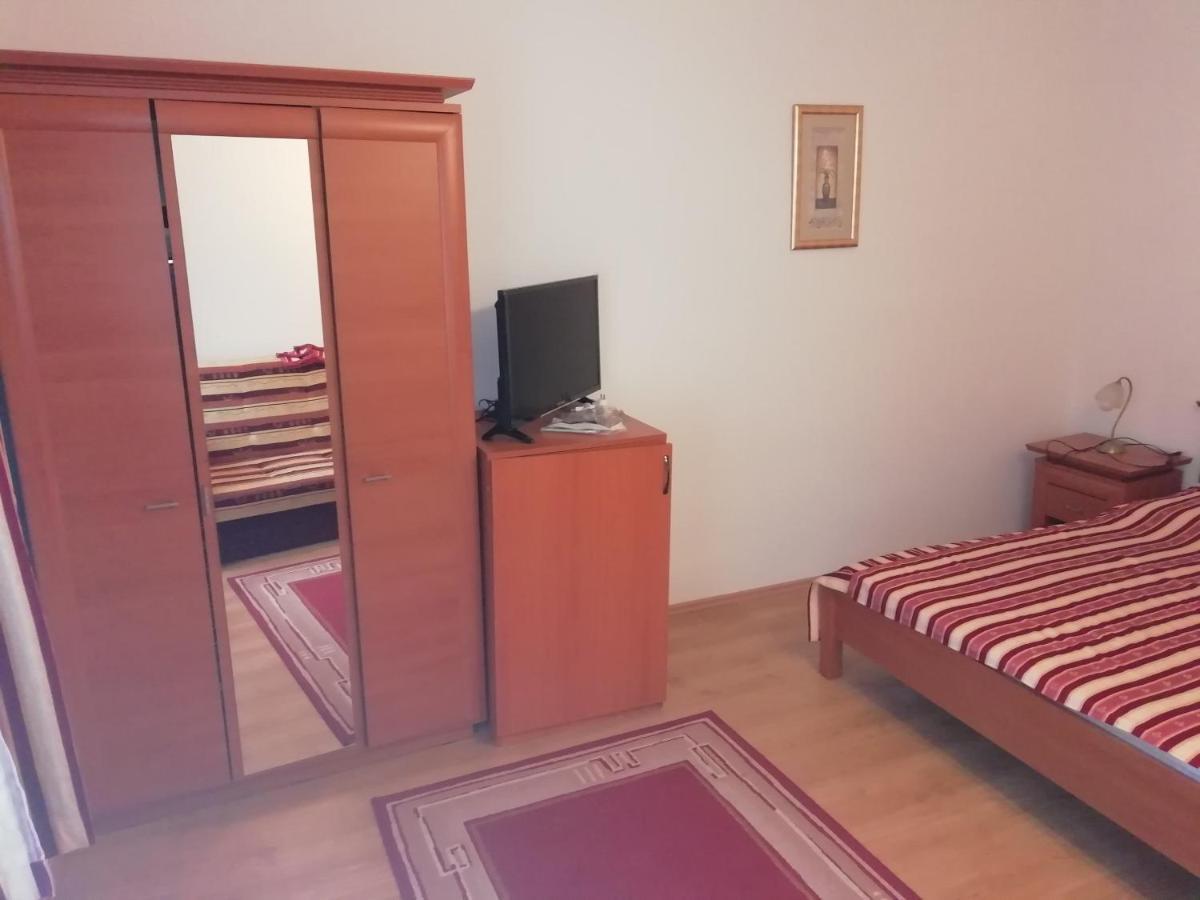 Asta La Vista Vendeghaz Hotel Miskolc Ngoại thất bức ảnh