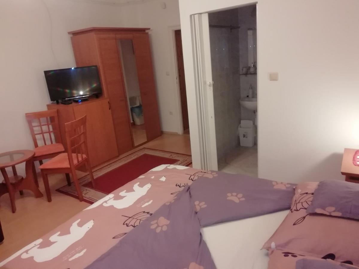 Asta La Vista Vendeghaz Hotel Miskolc Ngoại thất bức ảnh