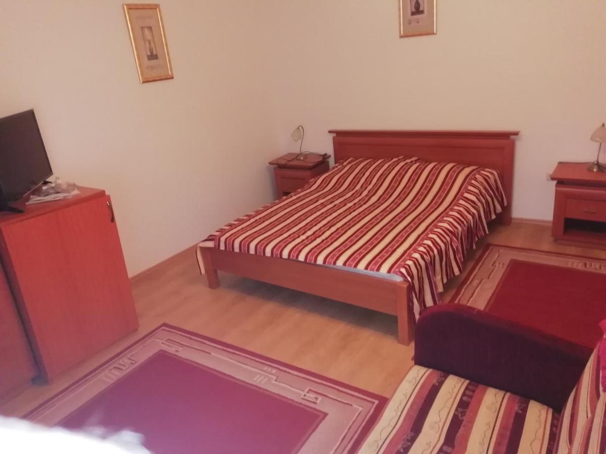 Asta La Vista Vendeghaz Hotel Miskolc Ngoại thất bức ảnh