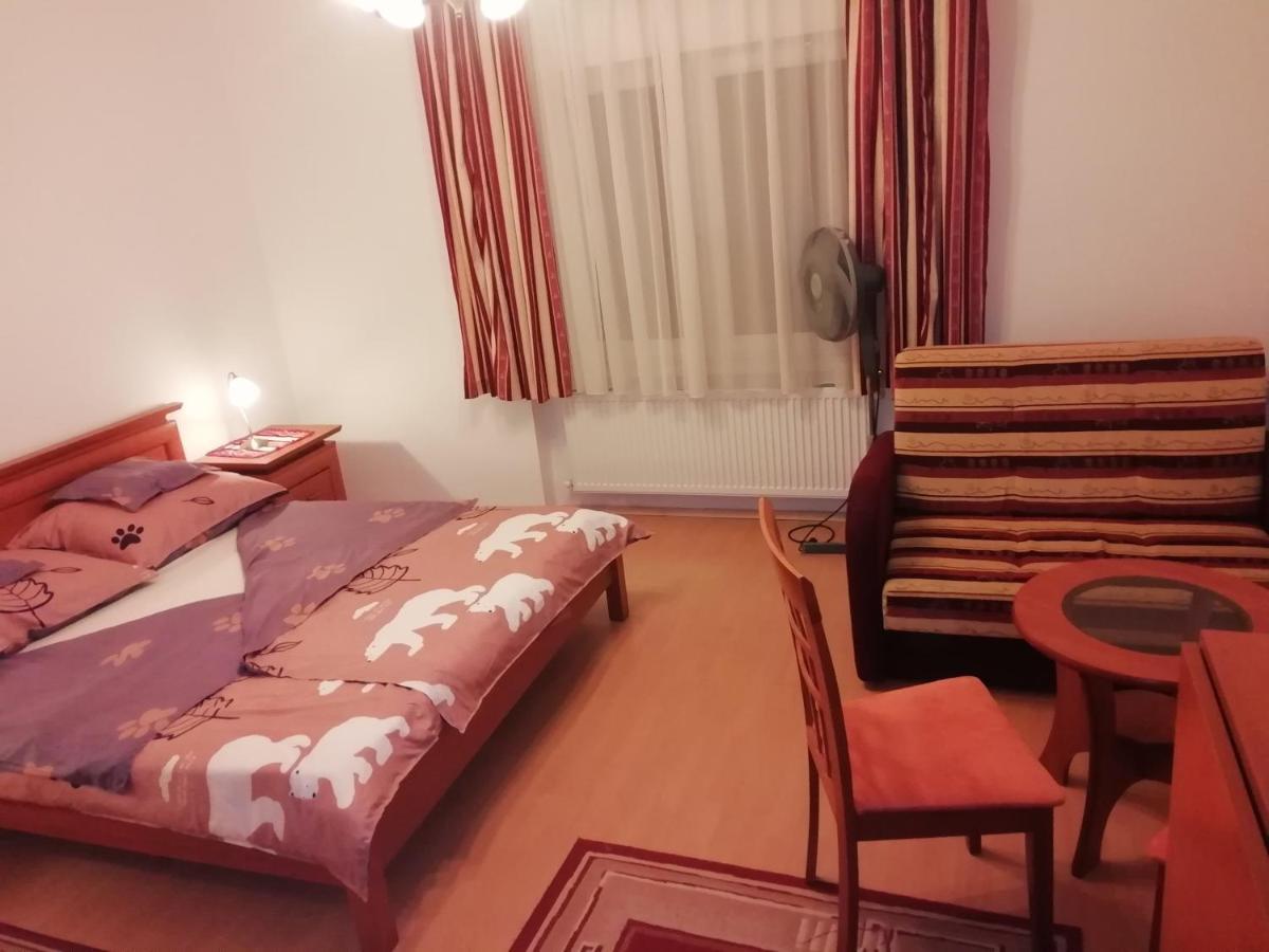 Asta La Vista Vendeghaz Hotel Miskolc Ngoại thất bức ảnh