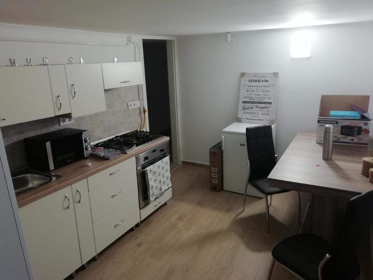 Asta La Vista Vendeghaz Hotel Miskolc Ngoại thất bức ảnh